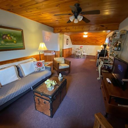 Savannah House Wine Country Inn & Cottages Himrod 외부 사진