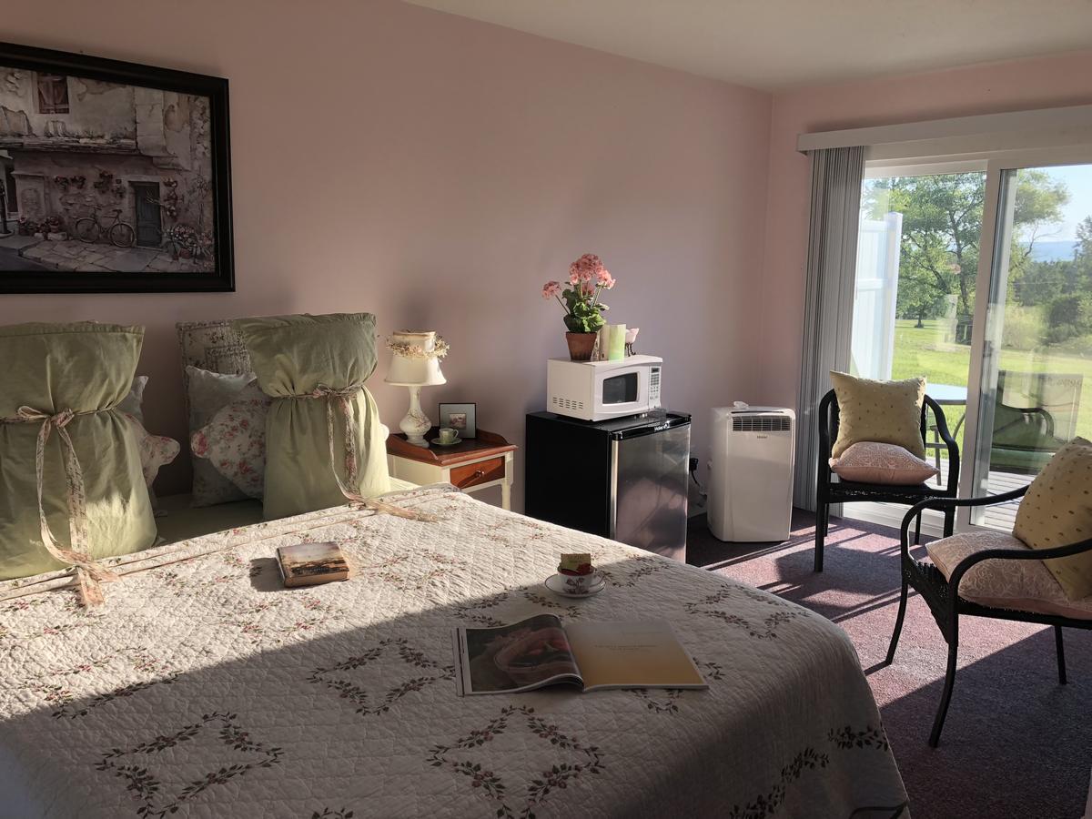 Savannah House Wine Country Inn & Cottages Himrod 외부 사진