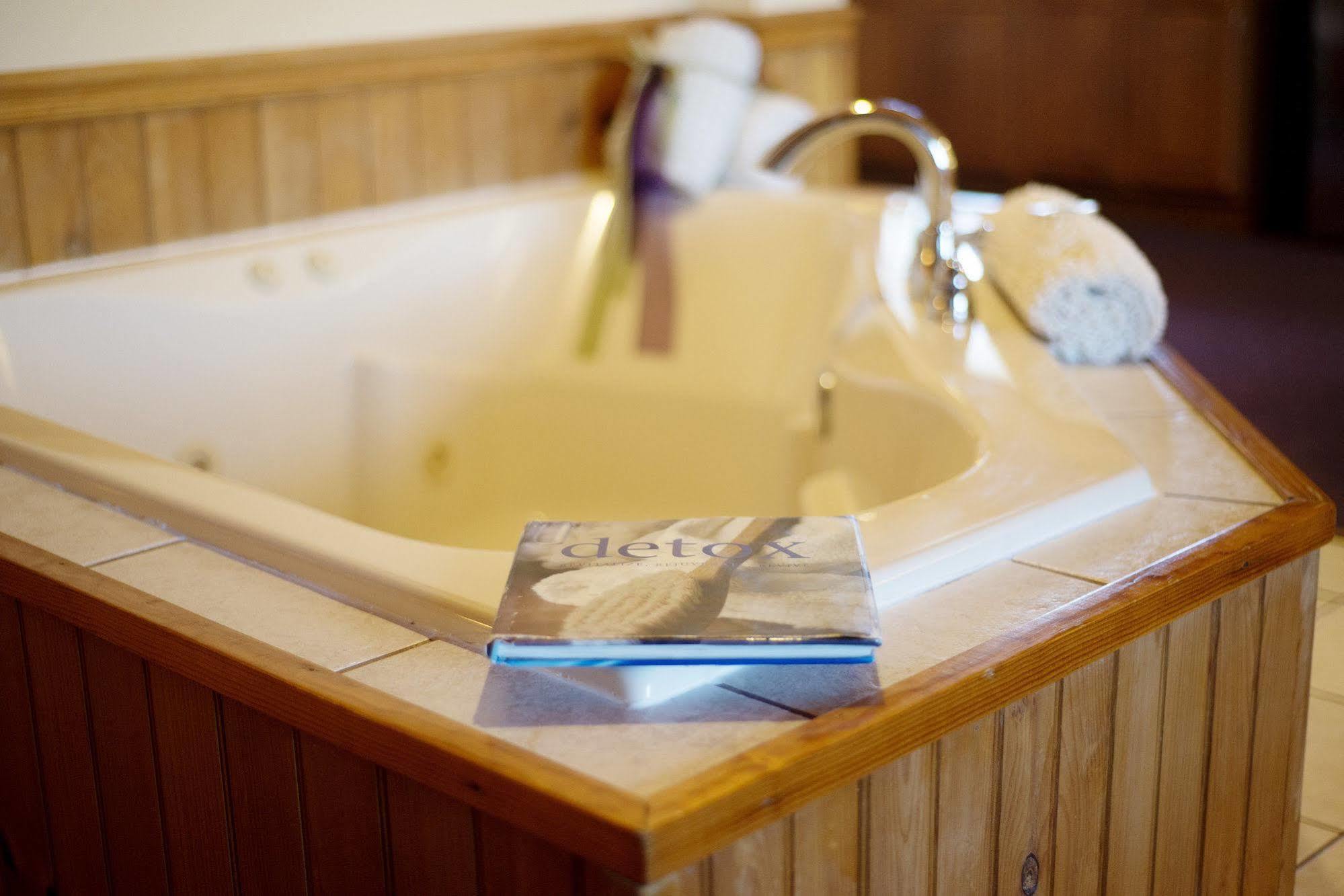 Savannah House Wine Country Inn & Cottages Himrod 외부 사진