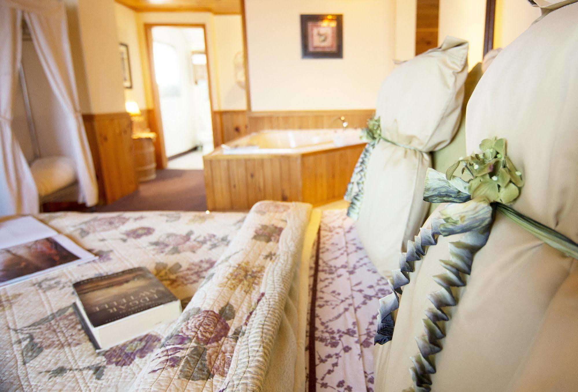 Savannah House Wine Country Inn & Cottages Himrod 외부 사진
